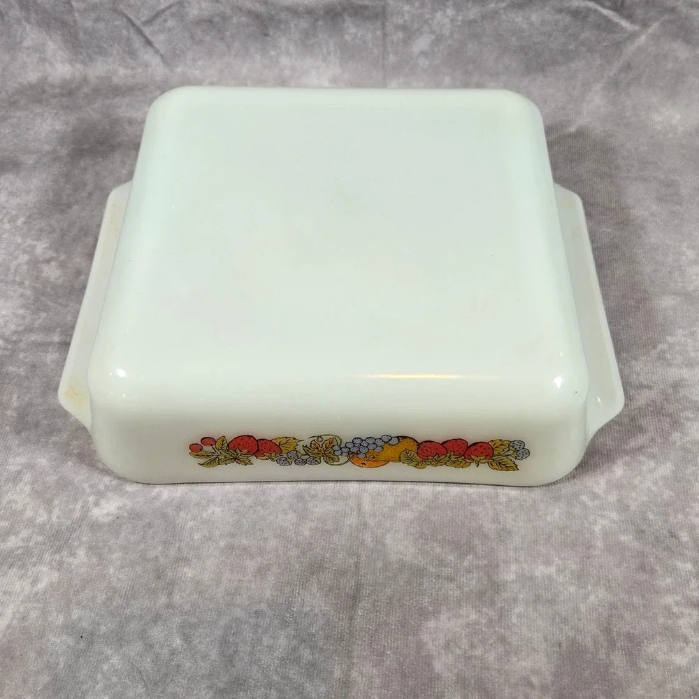 Anchor Hocking Fruit Nature's Bounty 8x8 Casserole 1.5 Quart‎